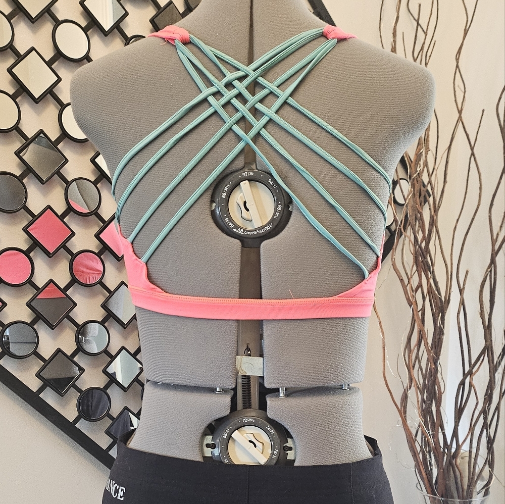 Athletic bra